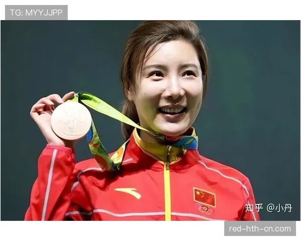 刷到杜丽晒的新生活照，赛场上铁面无情，家里却像开私人甜品店的富婆，认不出人